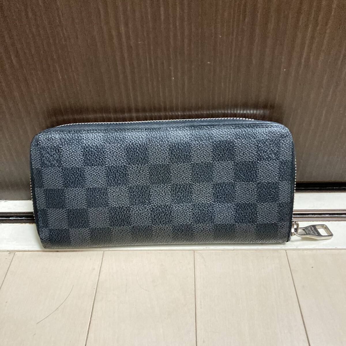 LOUIS VUITTON ルイヴィトン ダミエグラフイット 財布 長財布 ジッピーヴェルティカル ラウンドファスナー メンズ 小物 おしゃれ アイテム