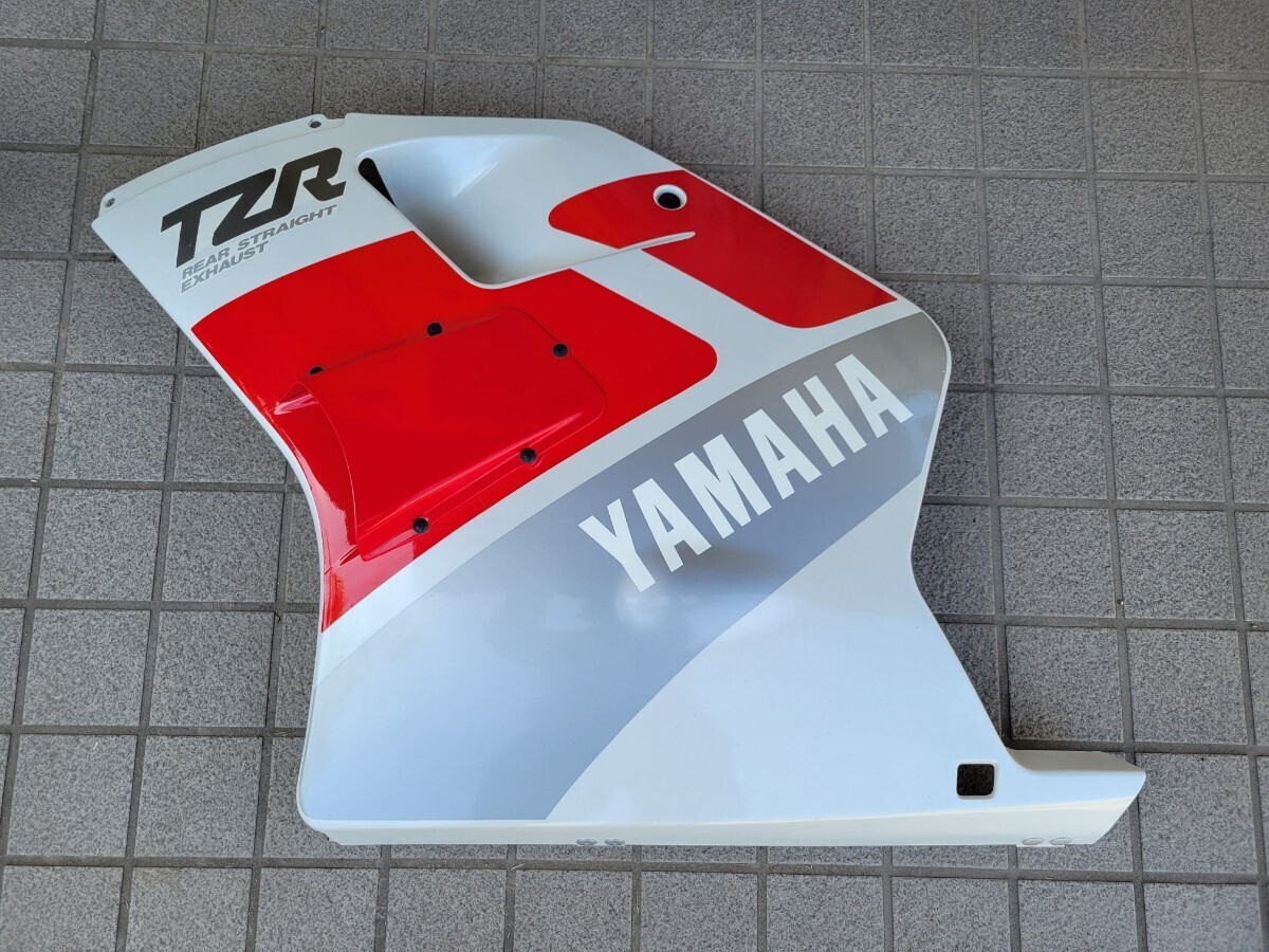 新品未使用 TZR250 3MA 後方排気 純正 フロント アンダーカウル 左側　超希少　　エアーダクト付き　_画像1