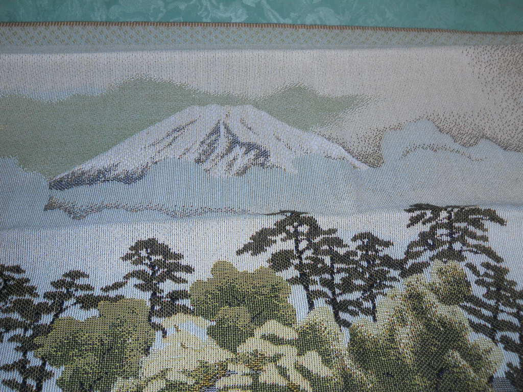 ゴブラン織り テーブルセンター お目出度い柄 富士山と鶴 未使用品 綺麗です。の画像6