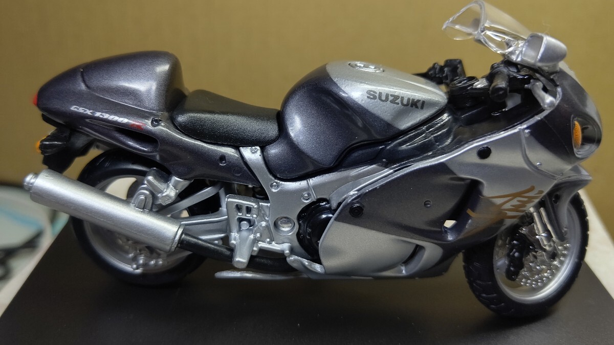 スケール 1/18 SUZUKI GSX 1300 ！ HAYABUSA！ 世界の名バイクコレクション！ Maist_画像7