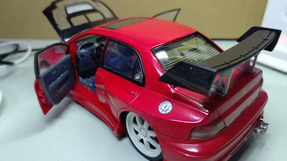 スケール 1/24 MITSUBISHI LANCER EVOLUTION VⅢ ！ 三菱 ランサー ！ 世界の名ラリーカーコレクション！_画像5