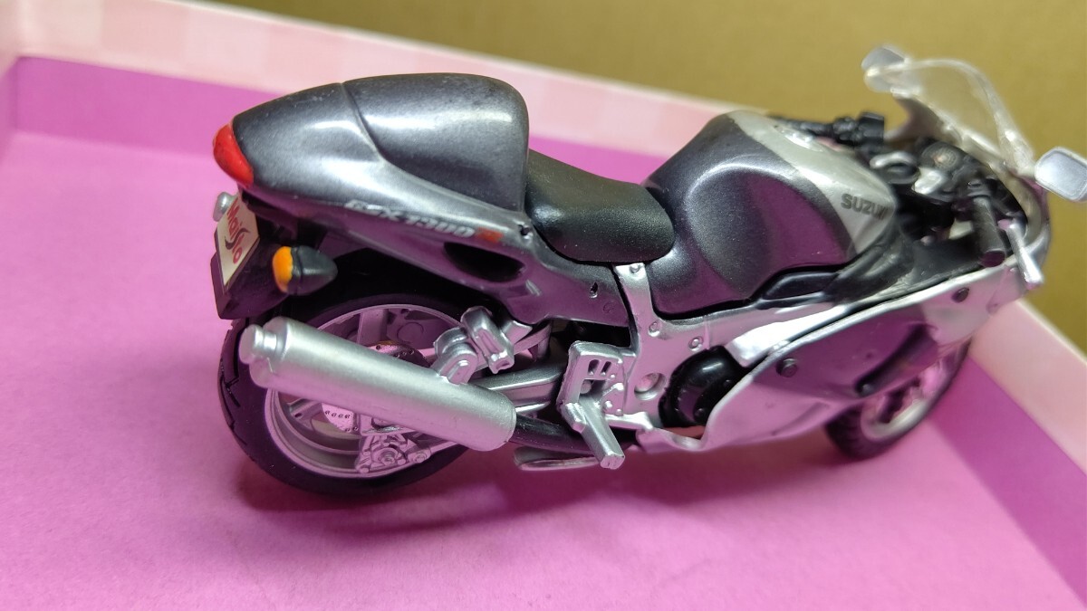 スケール 1/18 SUZUKI HAYABUSA ！ スバル 隼！ 世界の名バイクシリーズ！ Maistの画像8