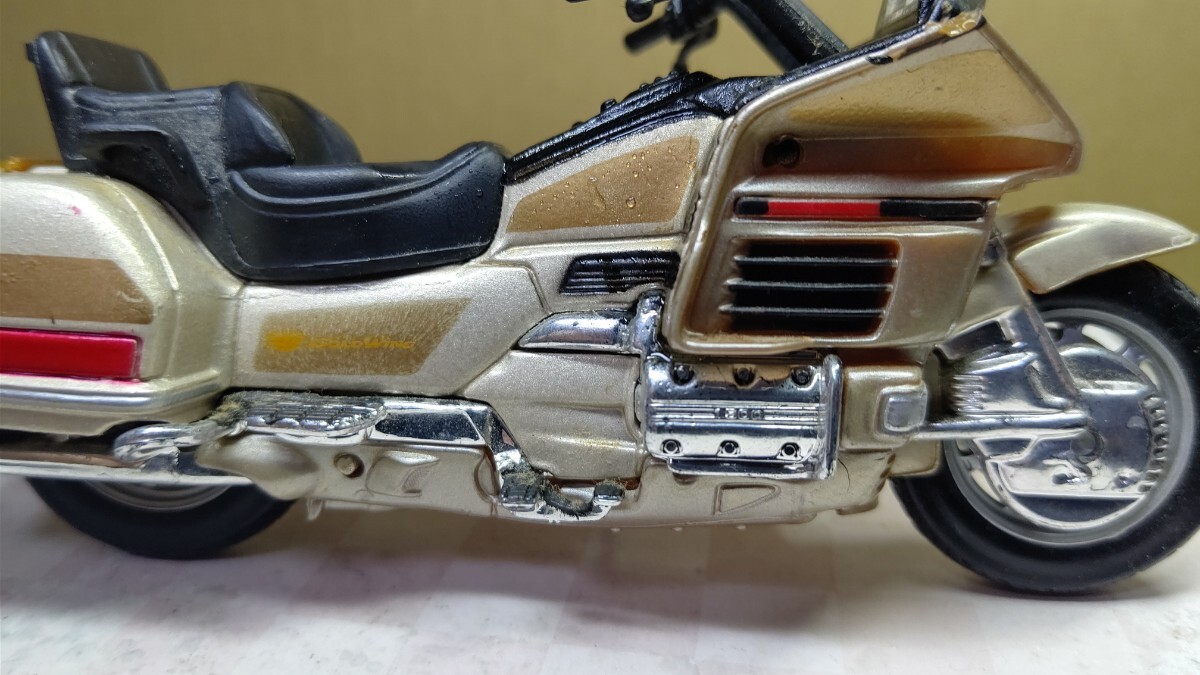 スケール 1/18 Honda GOLD WING ！ 世界の名バイクコレクション！ Maistの画像9