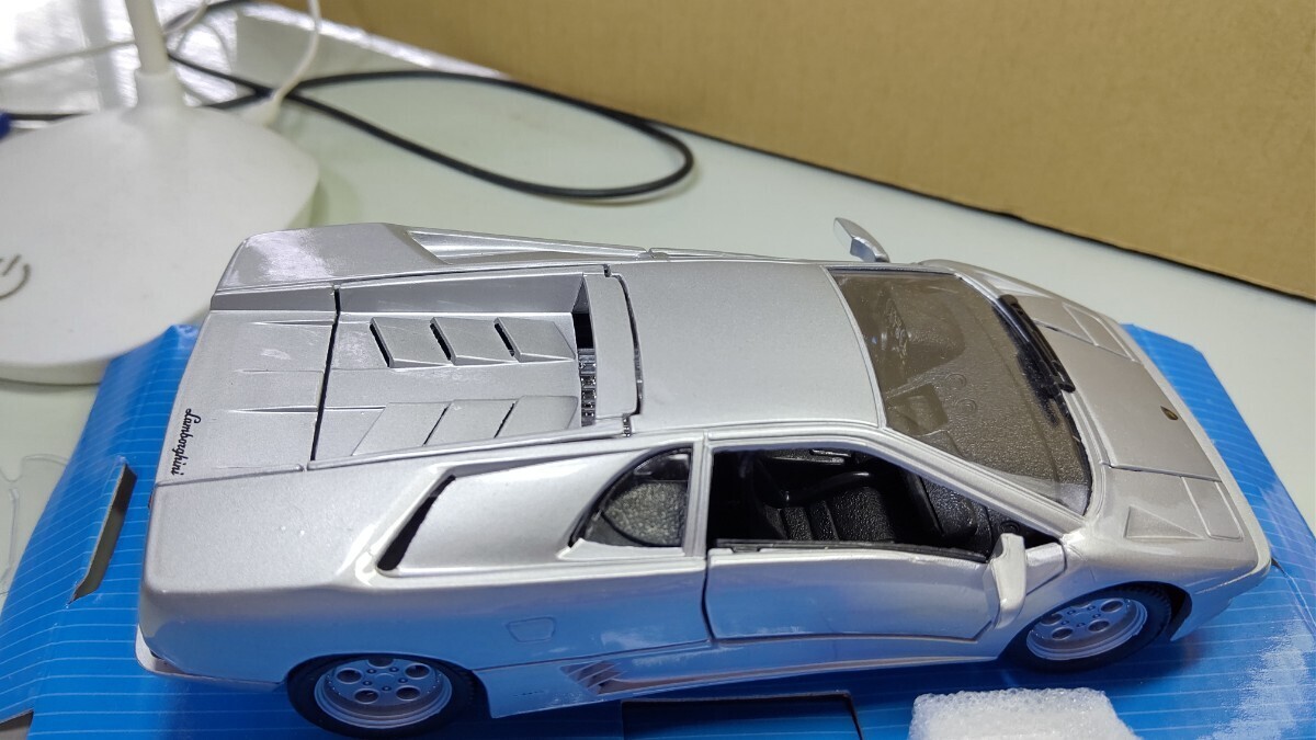 スケール 1/24 LAMBORGHINI Diablo ！ ランボルギーニ！ 世界の名車コレクション！ WELLY_画像7