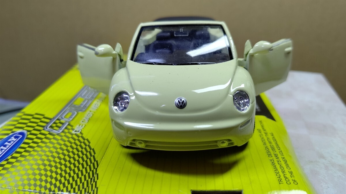 非売品！ スケール 1/40 VW New Beetle Converible ！ フォルクスワーゲン！ 世界の名車！ WELLYの画像4