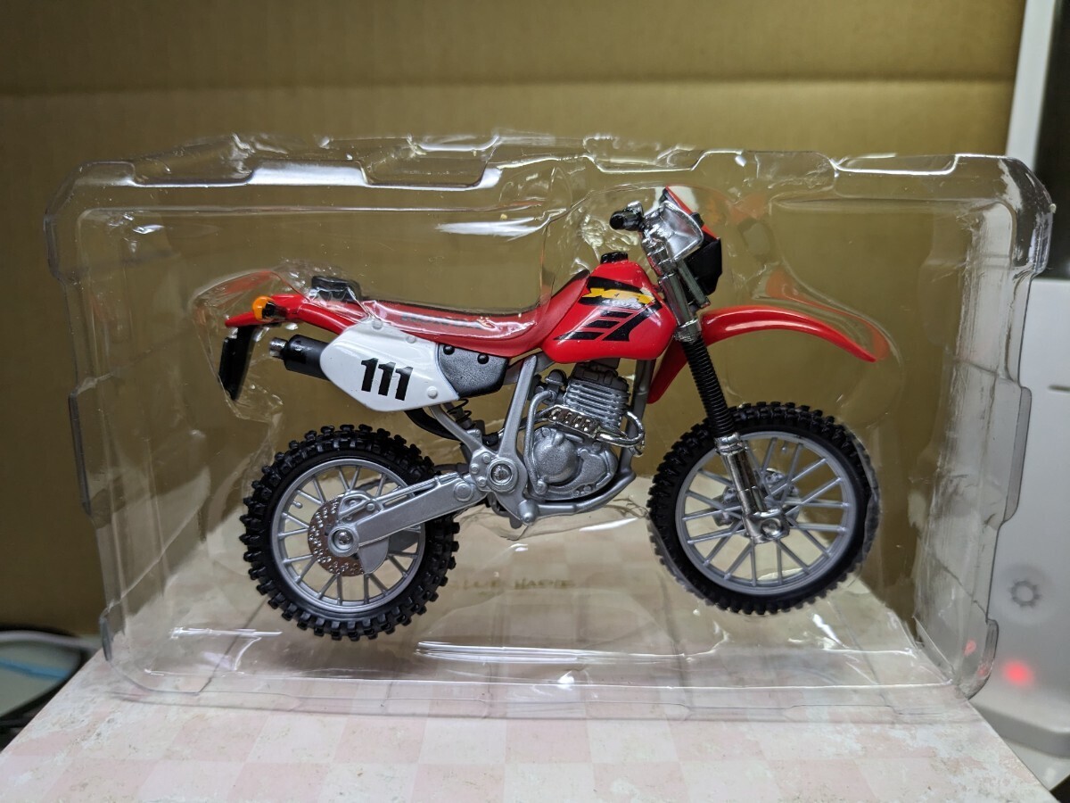 スケール　1/18 HONDA XR 400 ！　　　　世界の名バイクコレクション！　　Maisto_画像10