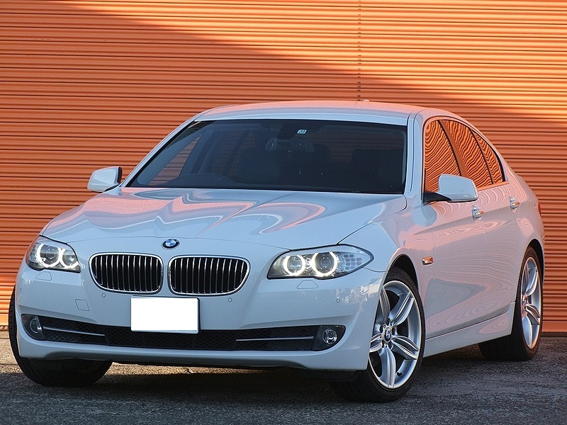 BMW◆523d◆ブラックレザー◆Mスポーツホイール◆ディーゼルツインターボ◆ハイラインパッケージ◆デイライト◆スマートキー◆コーティングの画像2