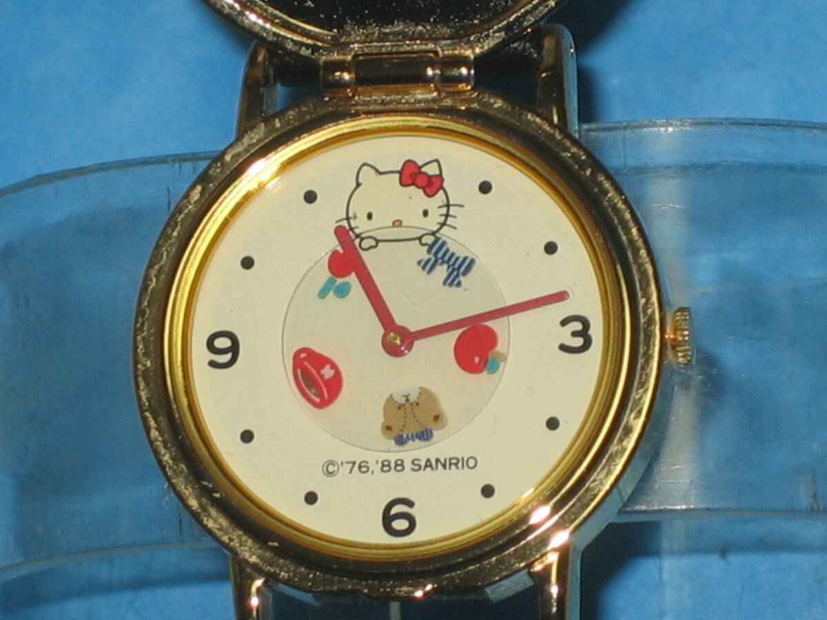 ◆SANRIO キティちゃん キャラクター腕時計 ゴールド 動作品◆ _画像2
