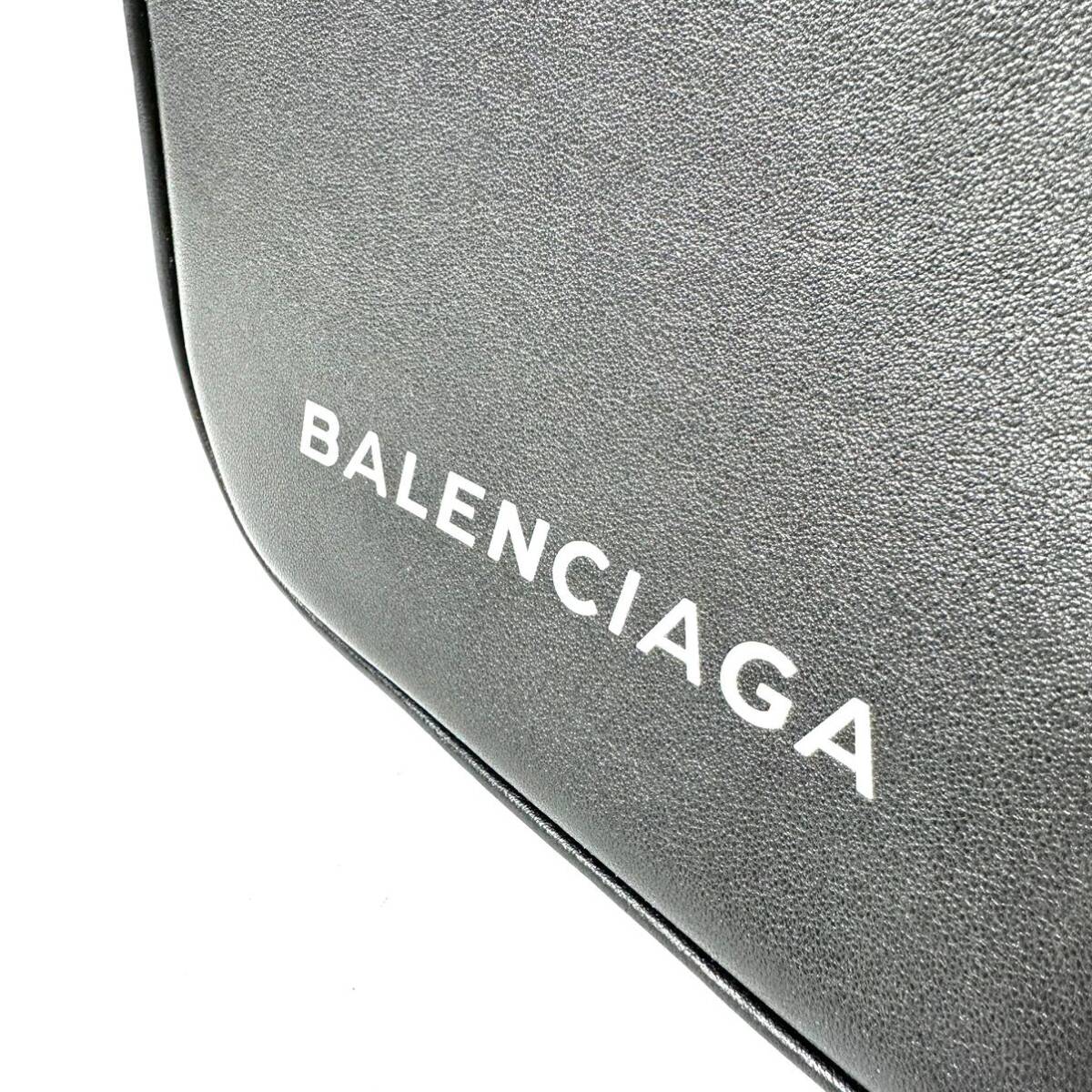 ☆美品！☆BALENCIAGA トライアングル ダッフルSサイズ ブラック レザー 2WAY ショルダーバッグ ハンドバッグ レディース NTRL_画像5