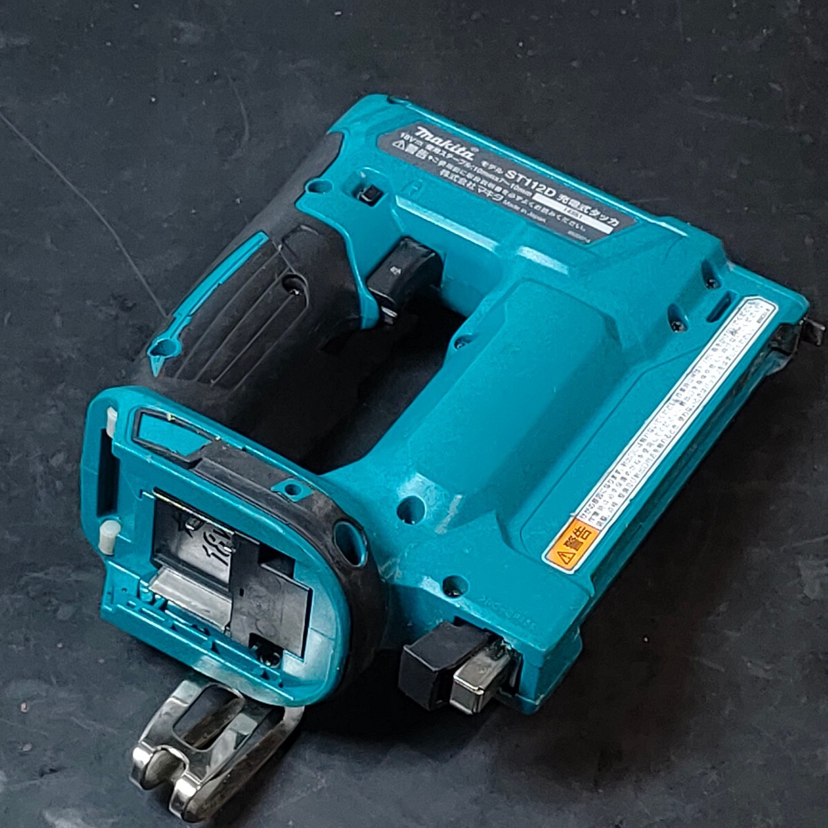 動作良好！ 中古品 マキタ makita 18V RT線 10mm幅 充電式タッカ ST112D 本体のみ コードレスの画像6