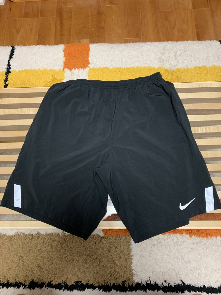 NIKE ナイキ　ランニングショートパンツ　BLACK サイズL DRY-FIT_画像1