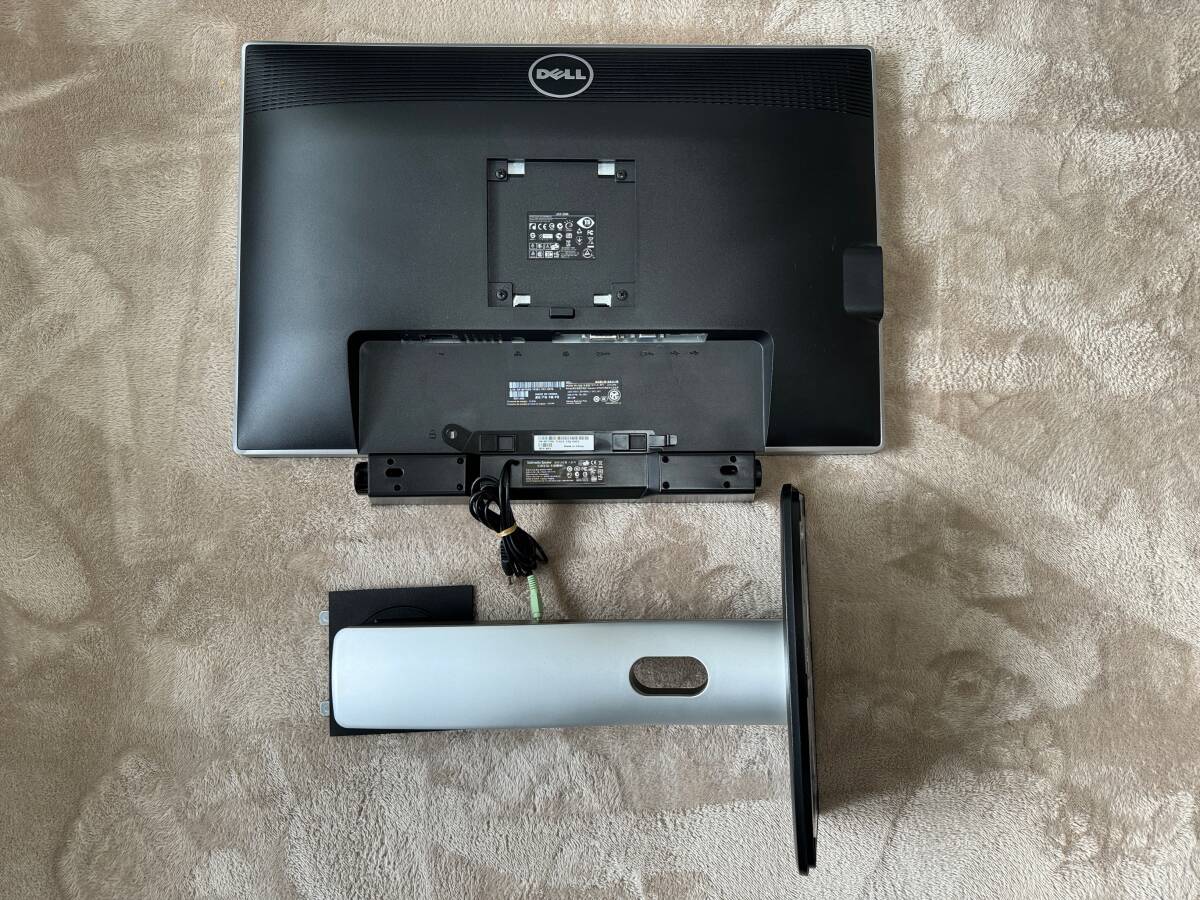 ◆美品♪DELL U2412Mb 24型ワイド液晶ディスプレイ(D-SUB/DVI)＋DELL AX510 TFTモニター用スピーカー（デジタルハイエンド用）セットです♪