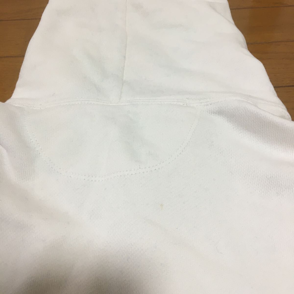 ユニクロのトレーナー 長袖　Mサイズ 白　洗濯済み 綿100% 送料520円_画像5