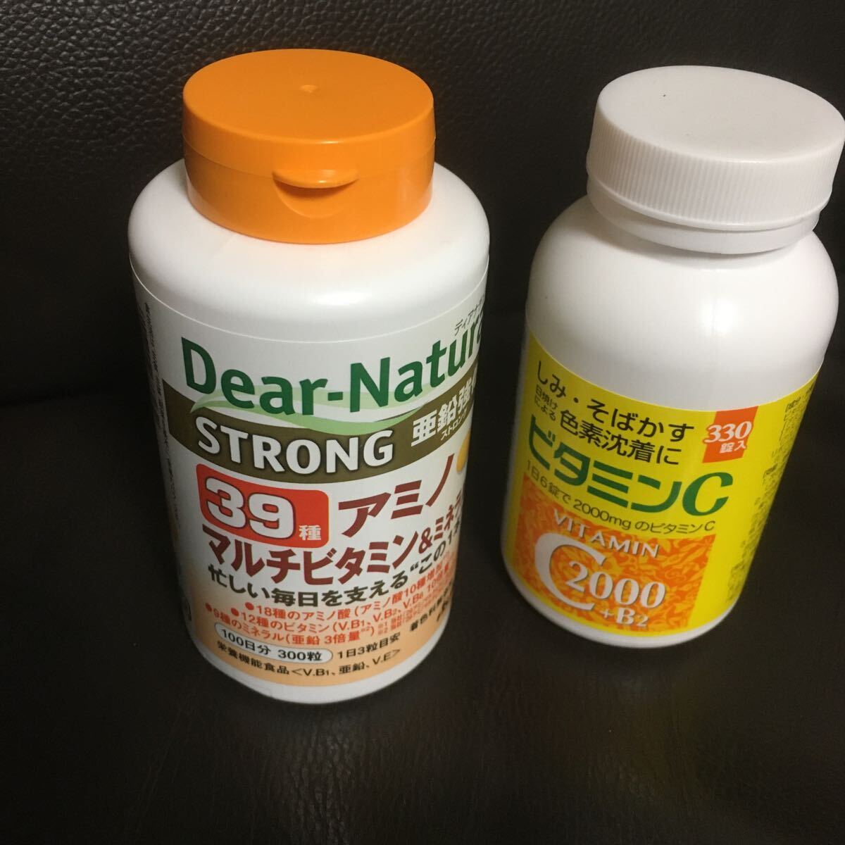 Dear-Natura ディアナチュラ 100日分 300粒 1個 賞味期限2025.2とビタミンｃ 330錠入 賞味期間2025、10 二本セット 中古品の画像1