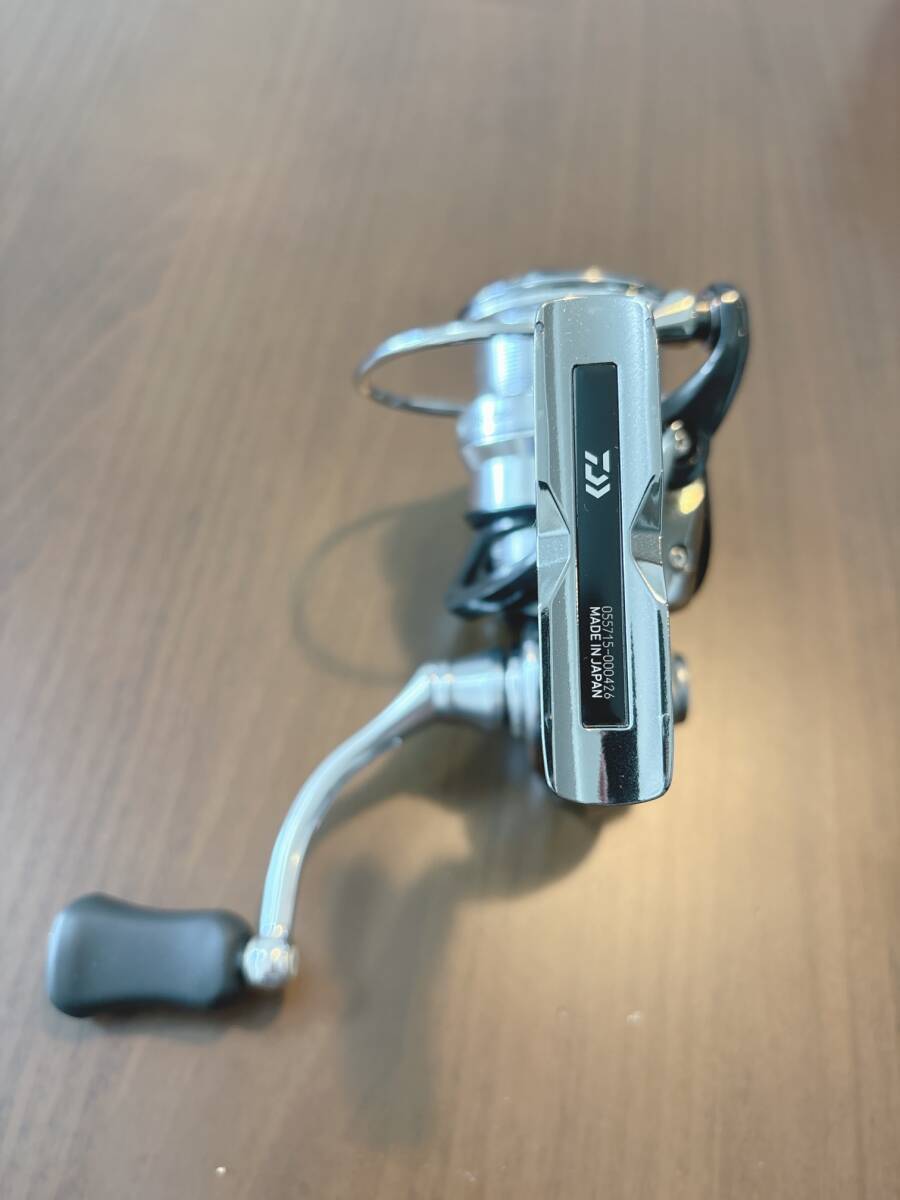 訳あり ダイワ 18イグジスト FC LT2500S-CXH DAIWA EXIST スピニングリール 中古品_画像3