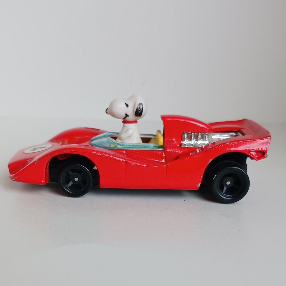 AVIVA スヌーピー MINI DIECAST SNOPPY IN RED RACERの画像4