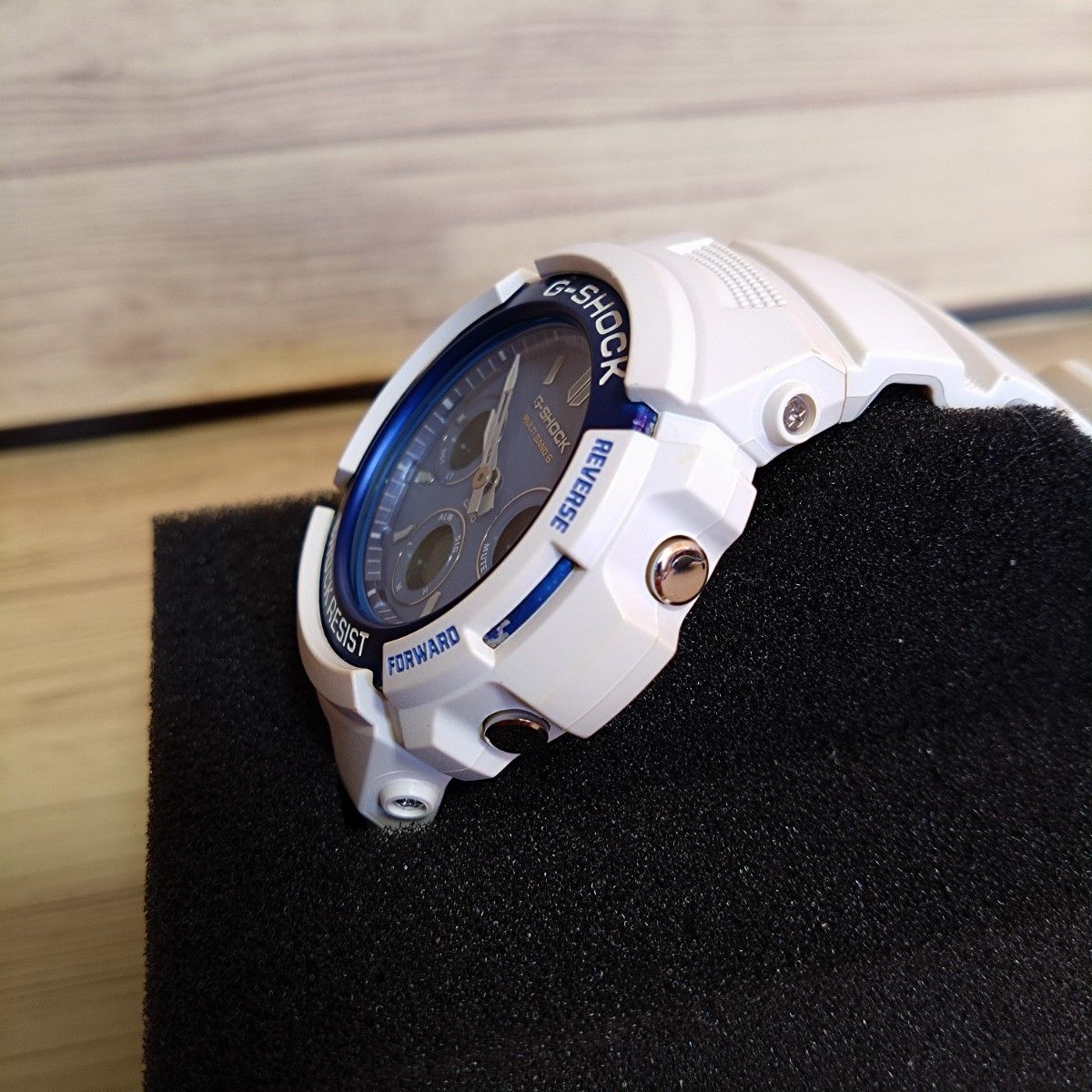 CASIO G-SHOCK Gショック 電波ソーラー AWG-M100SWB メンズ腕時計 ホワイト＆ブルー 防水