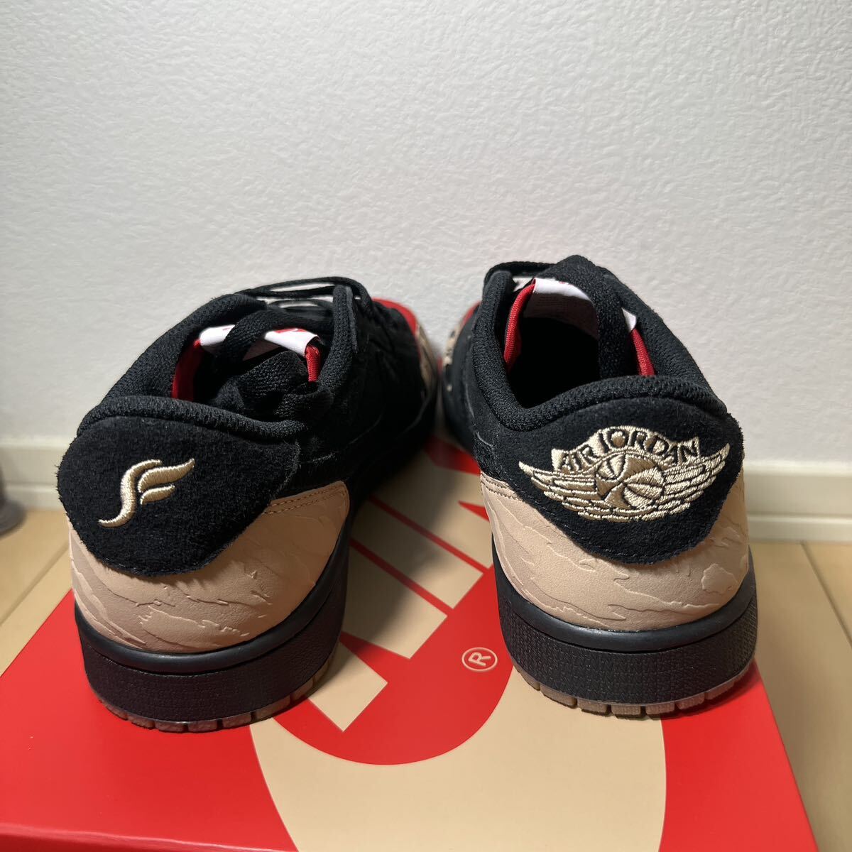 Sole Fly × Nike Air Jordan 1 Low Black and Sport Redソールフライ × ナイキ エアジョーダン1 ロー 26.0cm _画像4