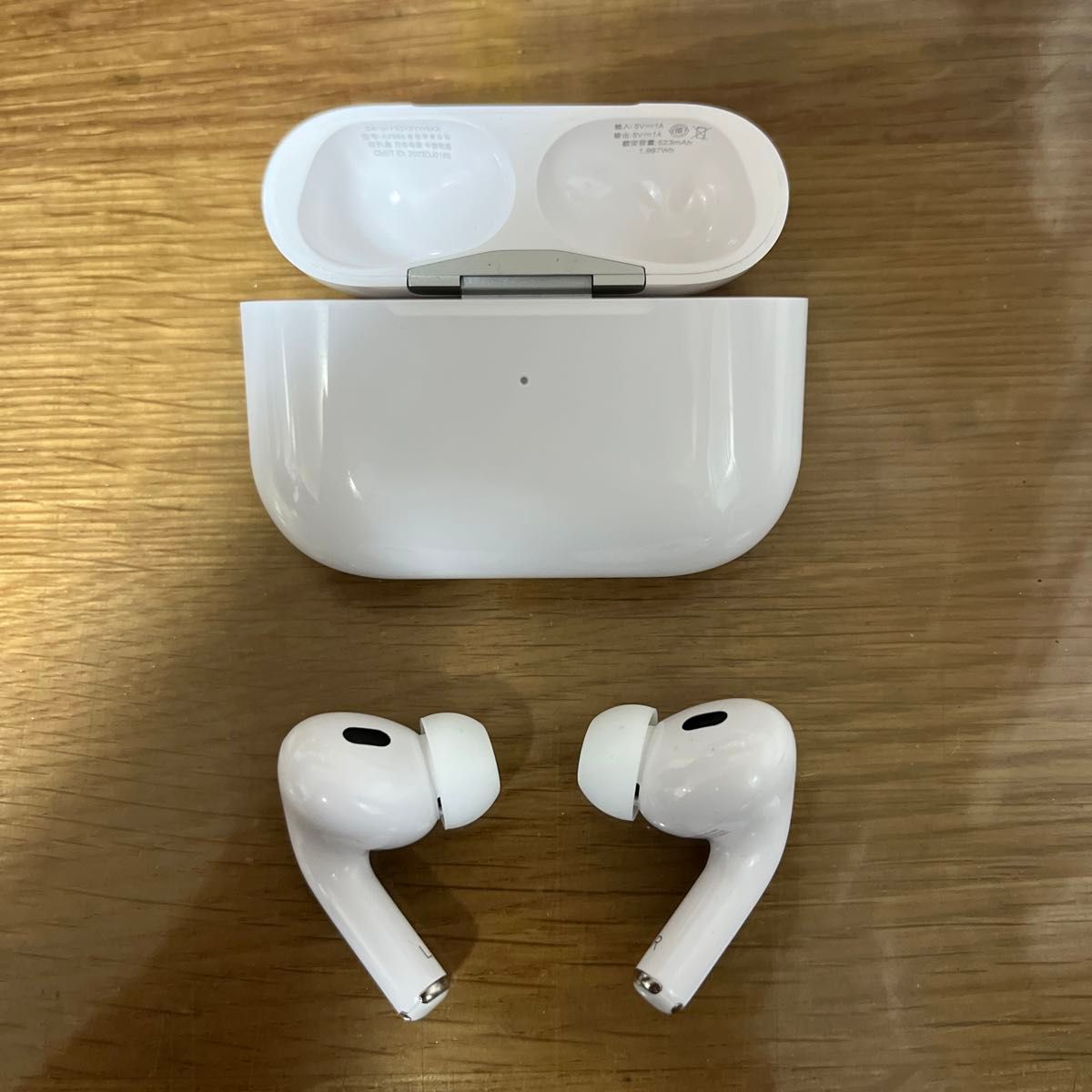Apple AirPods Pro 第2世代 MTJV3CH/A ワイヤレスイヤホン 1003 Apple AirPods Pro 第2世代 MTJV3CH/A ワイヤレスイヤホン 1003