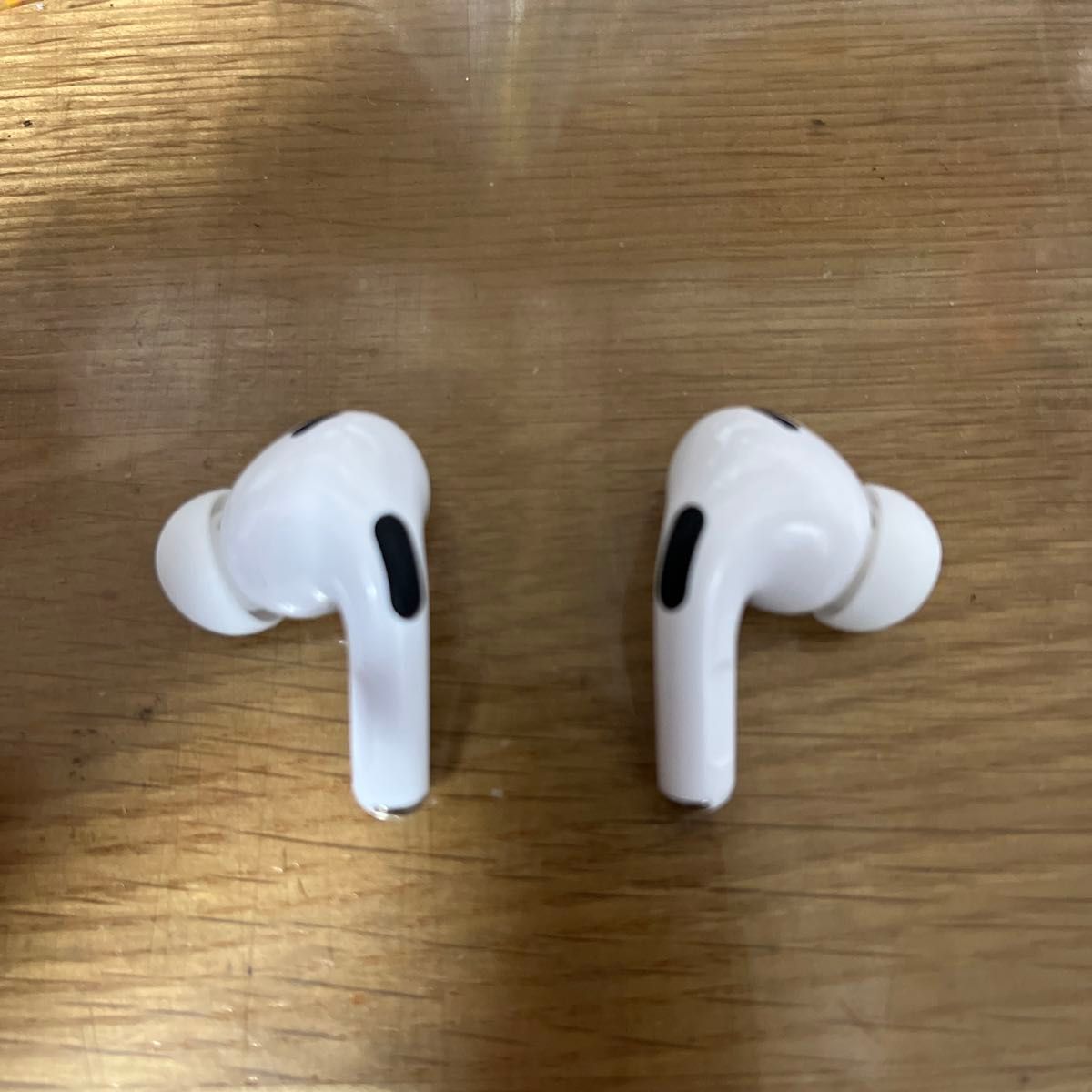 Apple AirPods Pro 第2世代 MTJV3CH/A ワイヤレスイヤホン 1003 MTJV3J/A Apple AirPods Pro 第2世代 MTJV3CH/A ワイヤレスイヤホン 1003 MTJV3J/A