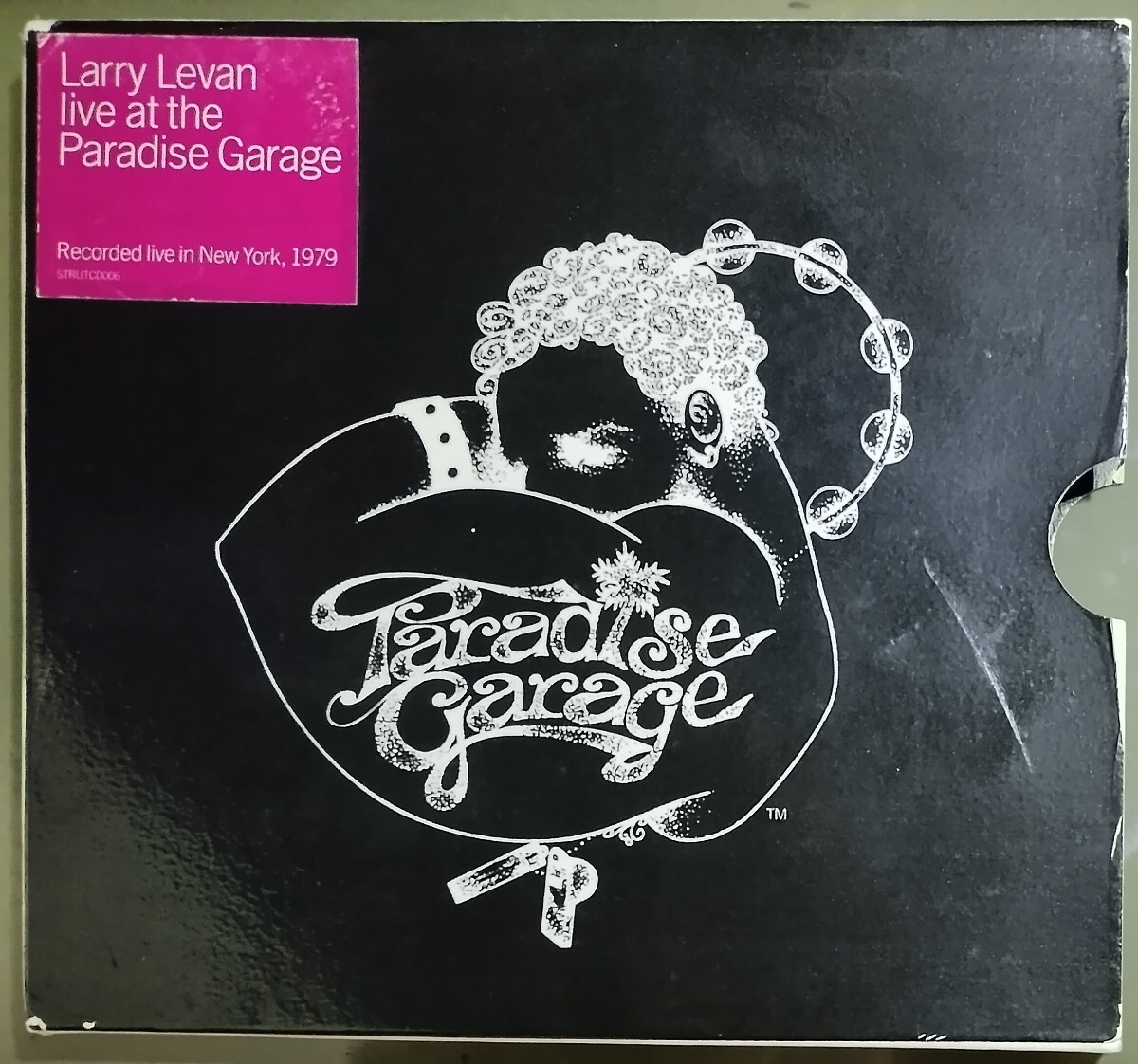 【送料ゼロ】Larry Levan 1979 Live At Paradise Garage Live At New York CD 2枚組 ブックレット Strut West End Records Disco_画像1