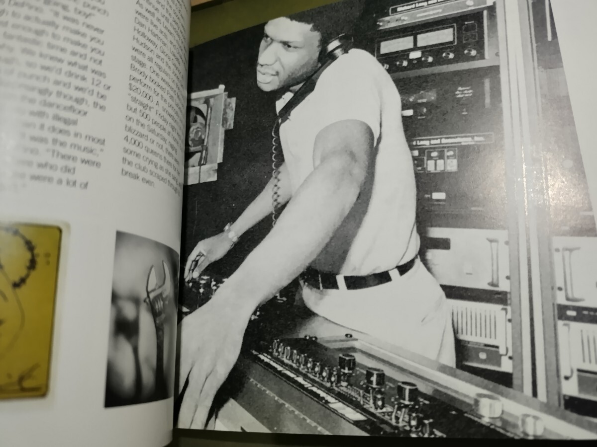 【送料ゼロ】Larry Levan 1979 Live At Paradise Garage Live At New York CD 2枚組 ブックレット Strut West End Records Disco_画像3