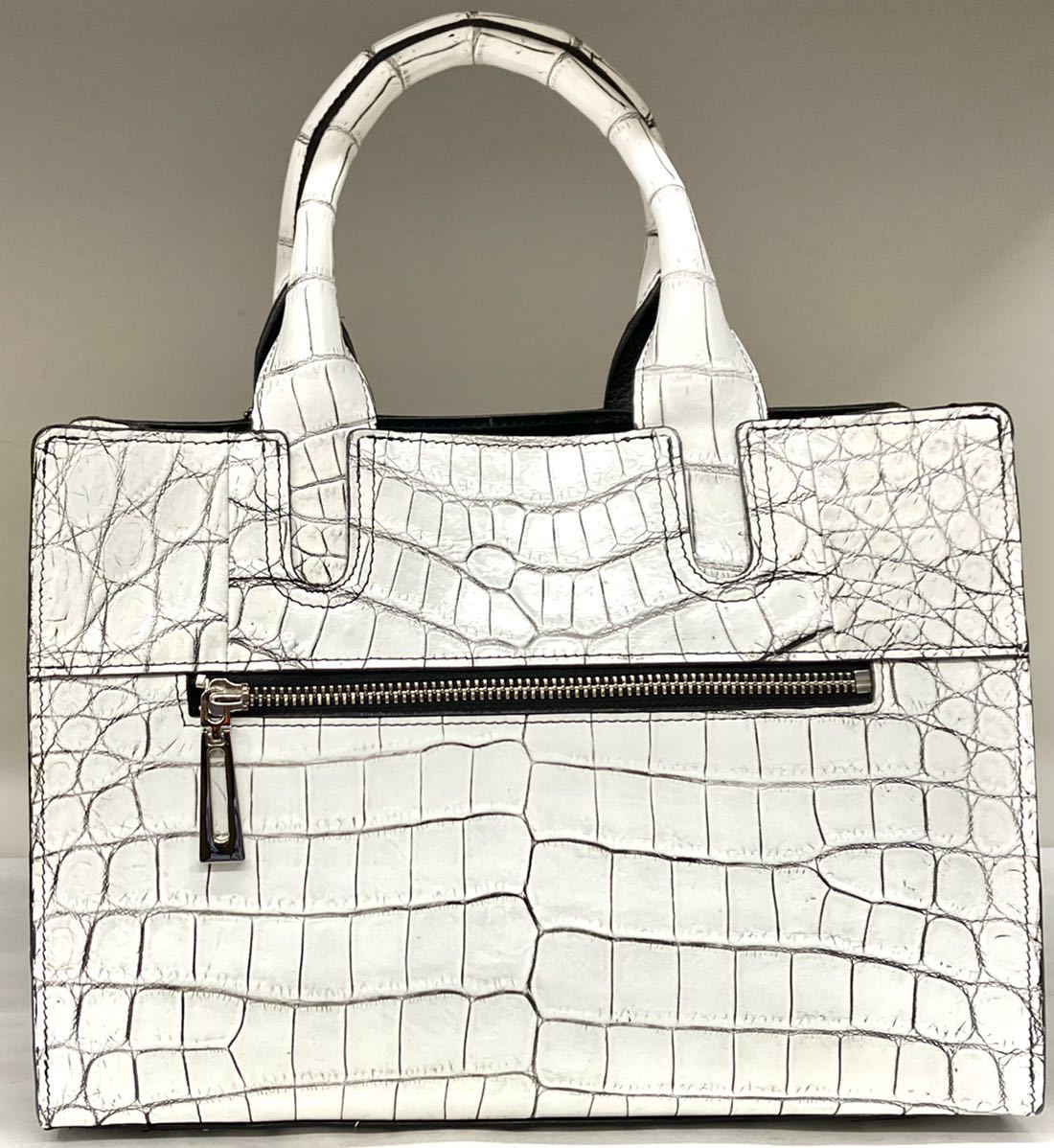  domestic production, made in Japan. crocodile wani leather using. handbag & shoulder bag, two times coating. seat vanilla processing. white, black 00431923