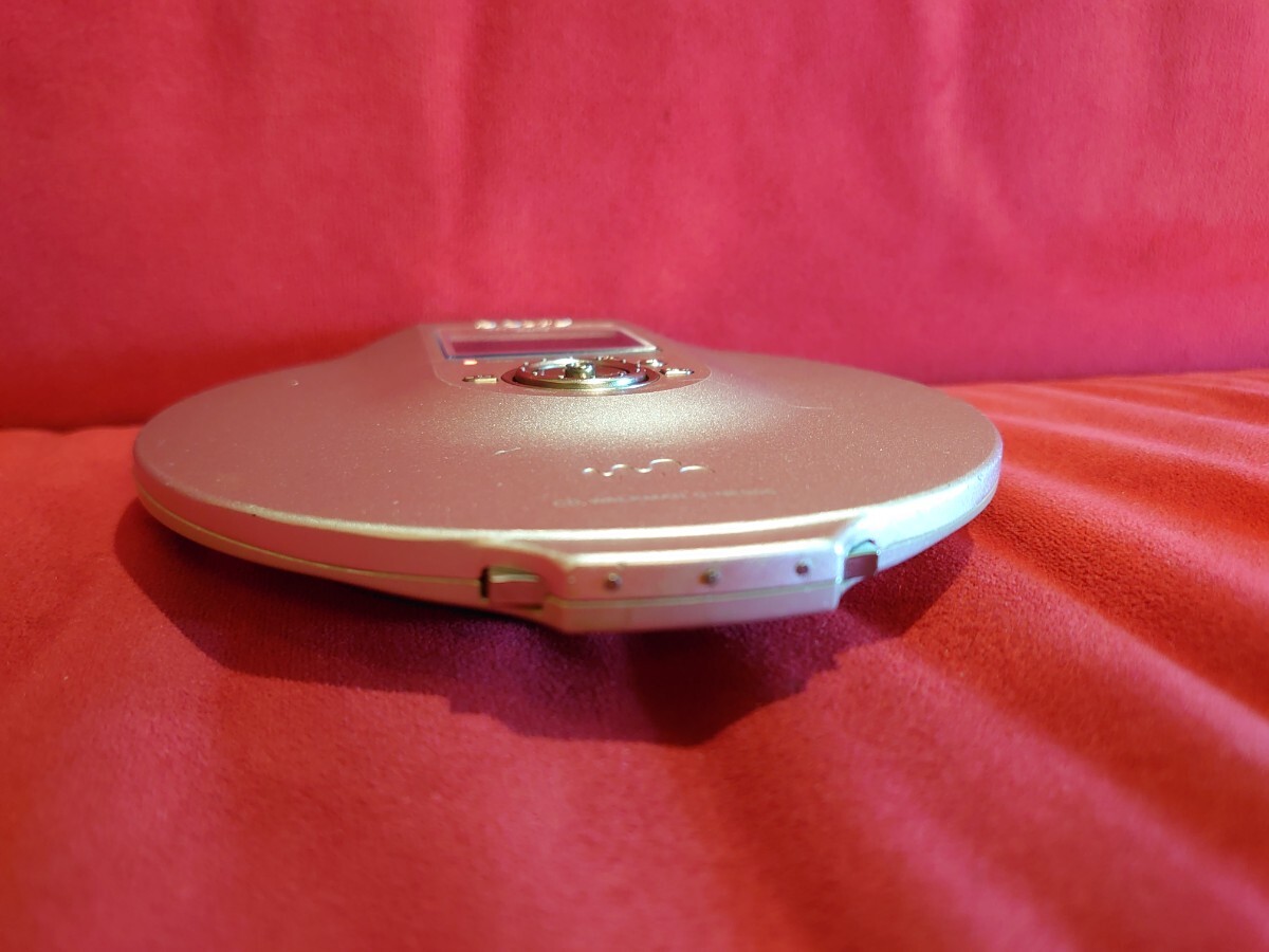 【SONY】D-NE900 WALKMAN PORTABLE CD PLAYER MP3 Atrac ソニー ウォークマン ポータブル CDプレーヤー_画像4