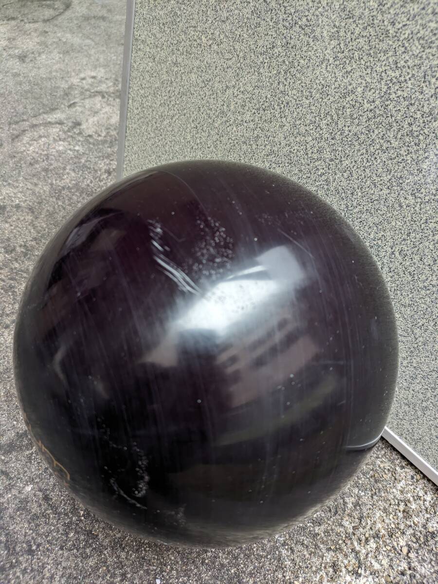 送料込み　ボウリング　ボール　球　6.8kg　15ポンド　紫ー茶色　QUANTUM　クアンタム　ブランズウィック_画像3