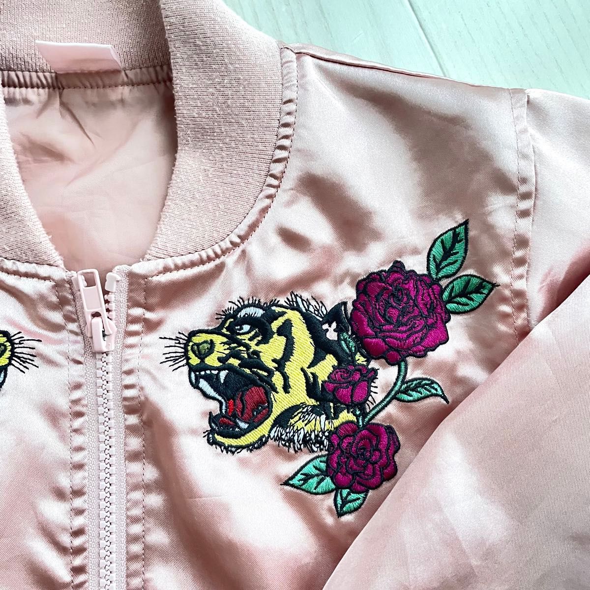 ジャケット 刺繍 ブルゾン ピンク　スカジャン　虎　薔薇　110 女の子　春、秋用　アウター