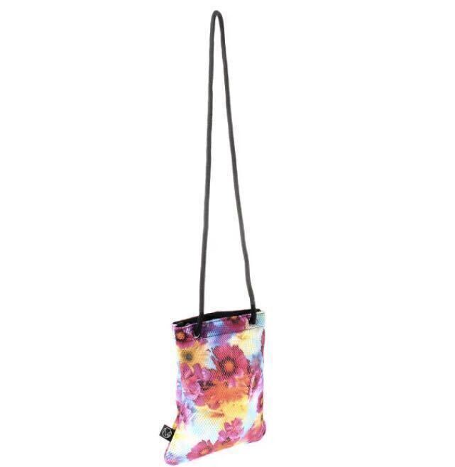 ラスト1点 【 新品 】ROXY× 蜷川実花 ビーチ サコッシュバッグ レディース mika ninagawa BEACH BAG ジム 海水浴 ロキシー プール MPK7_画像2