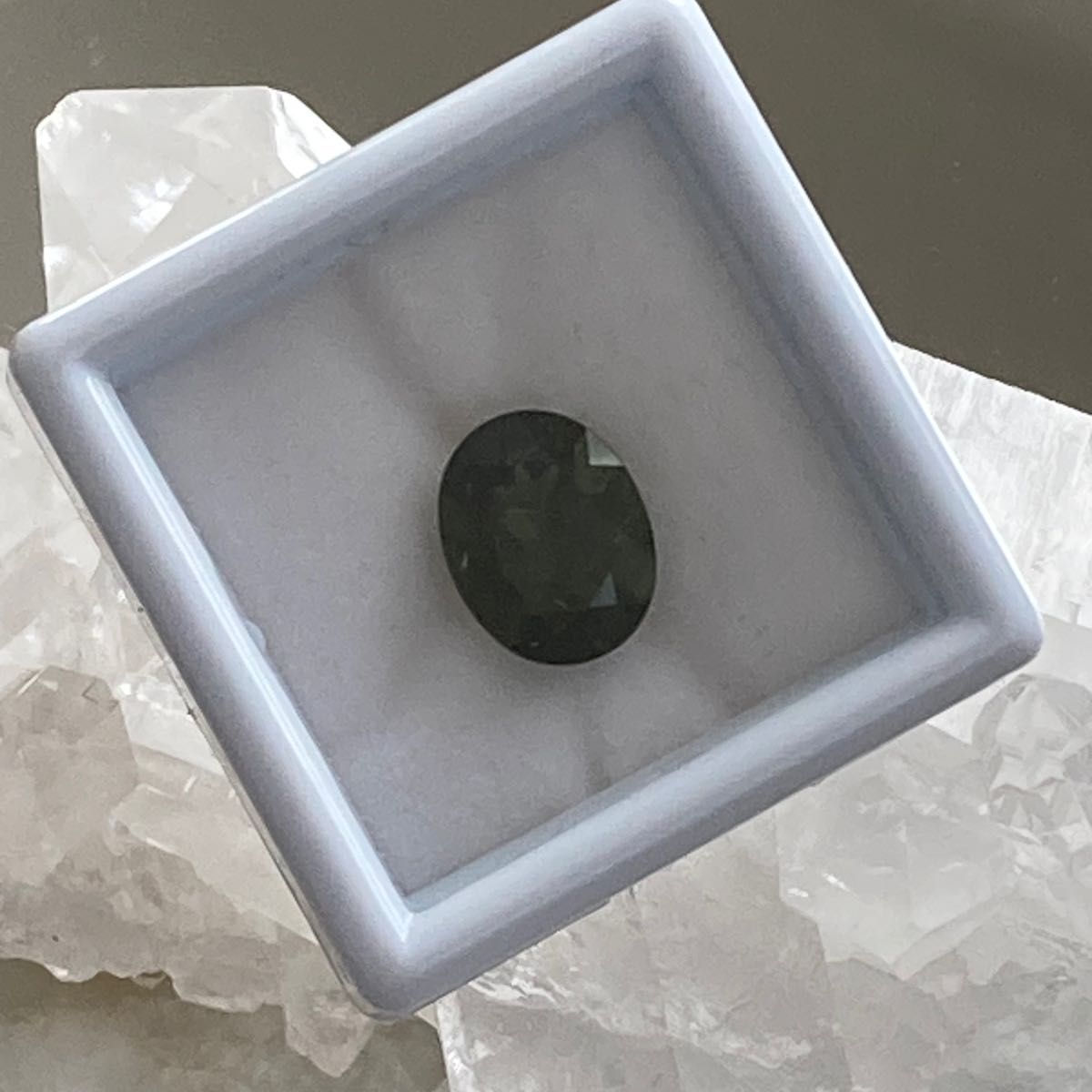 宝石質 モルダバイト ルース 1.91ct モルダヴァイト 天然ガラス 隕石  