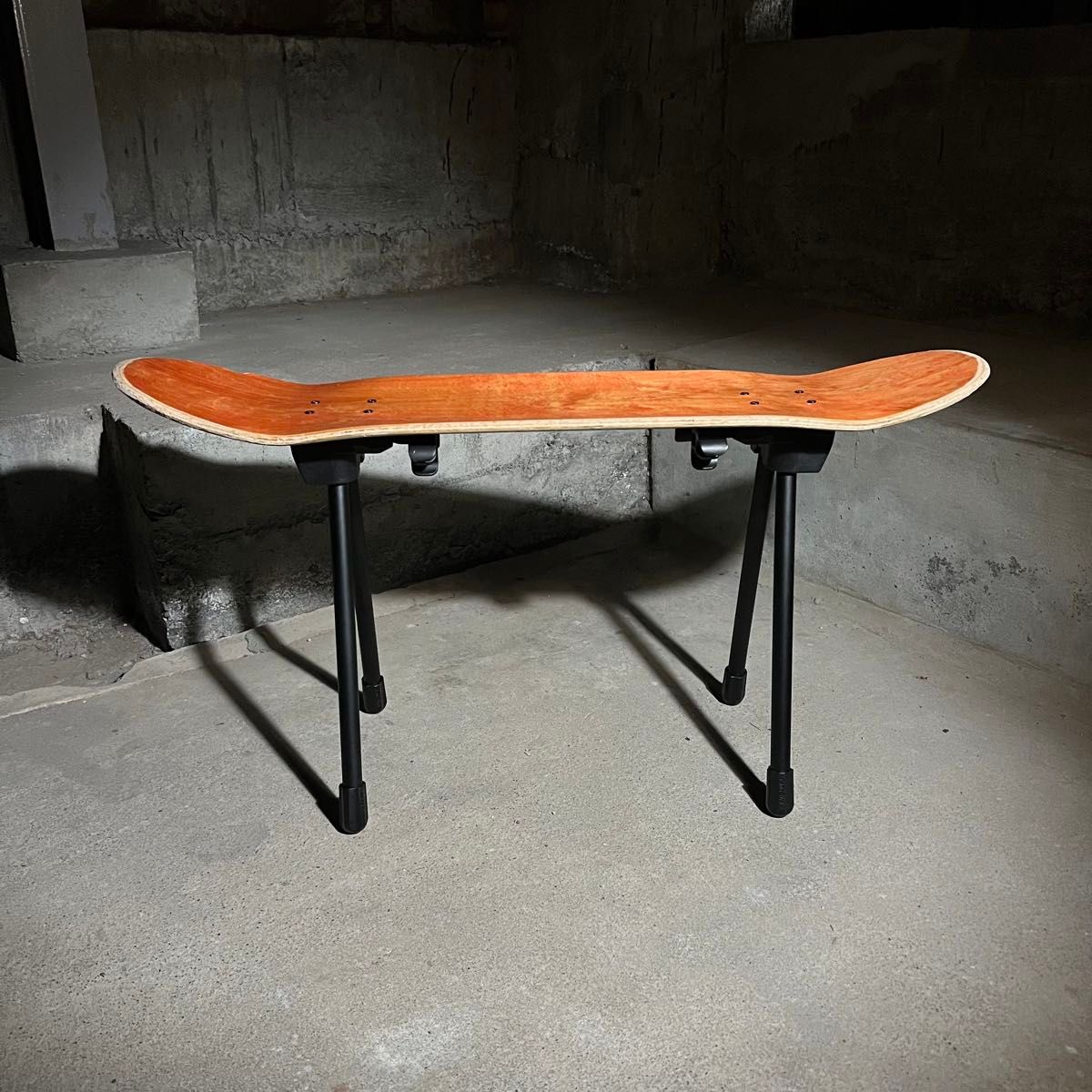 ●新品● スケートボード　スケボー　テーブル　椅子　イス　チェア　ベンチ　サイドテーブル　キャンプ　キャンプギア　アウトドア　2