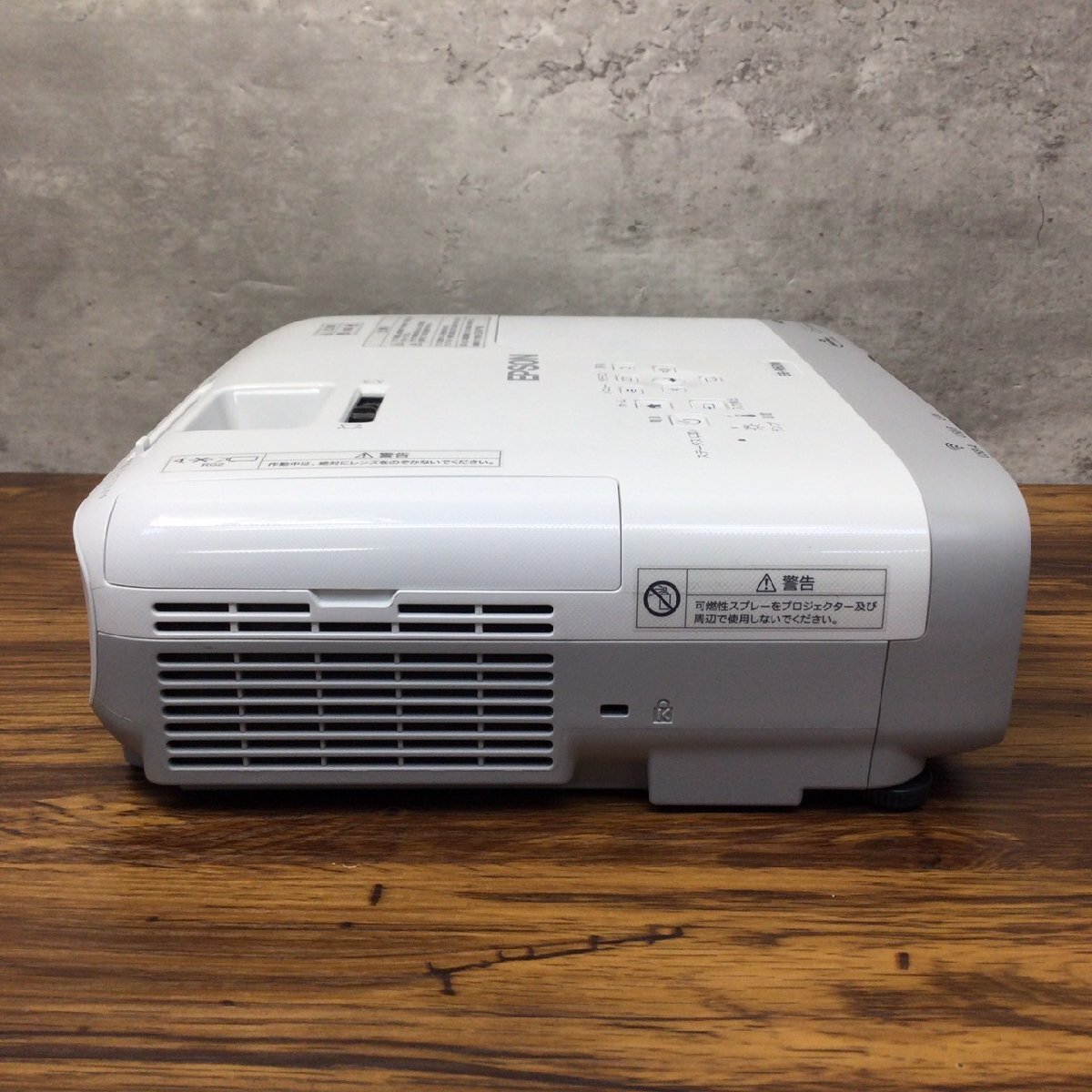 1円～ ●現状品 EPSON EB-960W プロジェクター 3800ルーメン WXGA (1280 x 800) 通電可 (ソフトケース / リモコン)_画像3