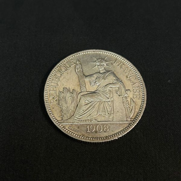 ECc084Y06 REPUBLIQUE FRANCAISE INDO・CHINE 0.900 フランス領 インドシナ貿易銀 ピアストル銀貨 1908年の画像1