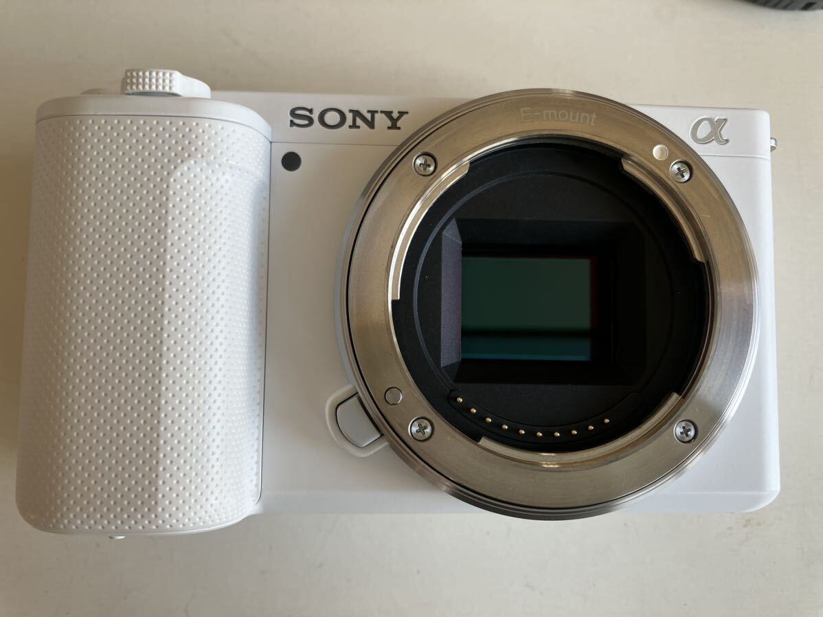 新品同様 SONY VLOGCAM ZV-E10 ボディ(W) ホワイト_画像2