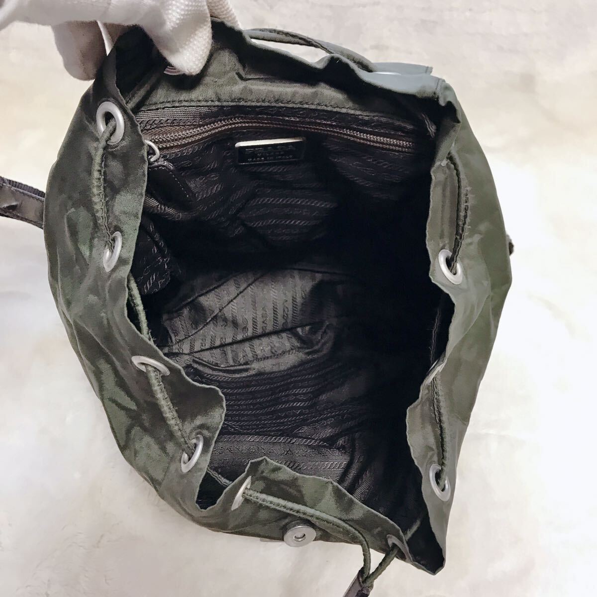 美品 PRADA プラダ ナイロン バックパック リュック カーキー 美品 PRADA プラダ ナイロン バックパック リュック カーキー