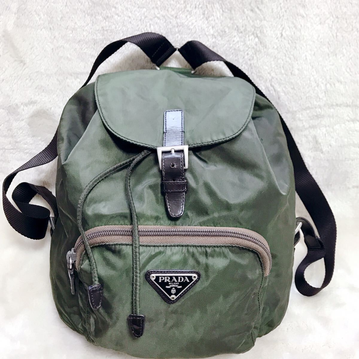 美品 PRADA プラダ ナイロン バックパック リュック カーキー 美品 PRADA プラダ ナイロン バックパック リュック カーキー