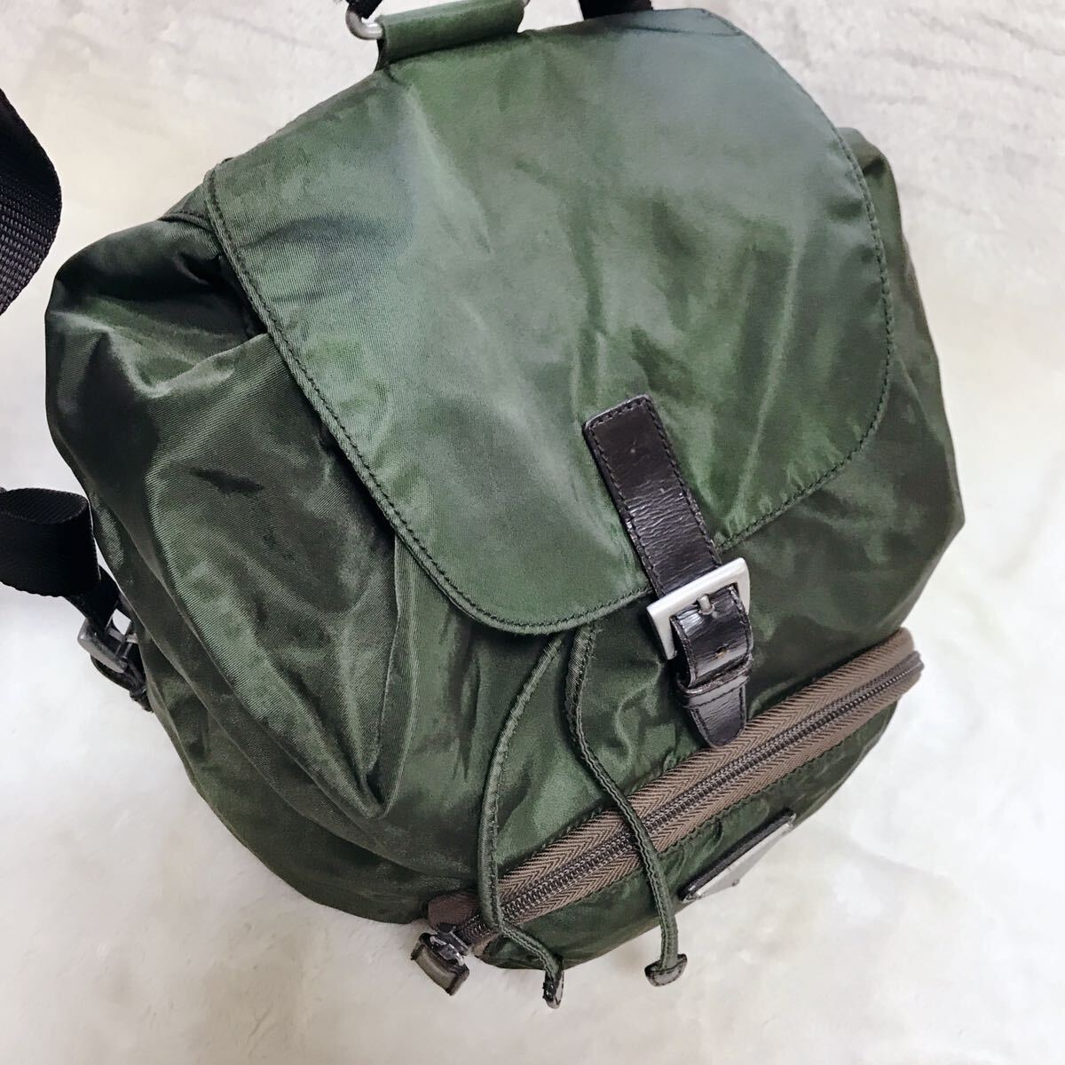 美品 PRADA プラダ ナイロン バックパック リュック カーキー 美品 PRADA プラダ ナイロン バックパック リュック カーキー