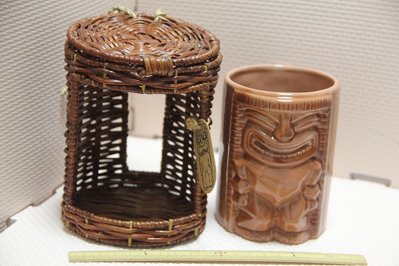 陶器製 Lucky Tiki マグカップ 藤製籠入り 検索 ハワイ 観光 お土産 グッズ コップ_画像1