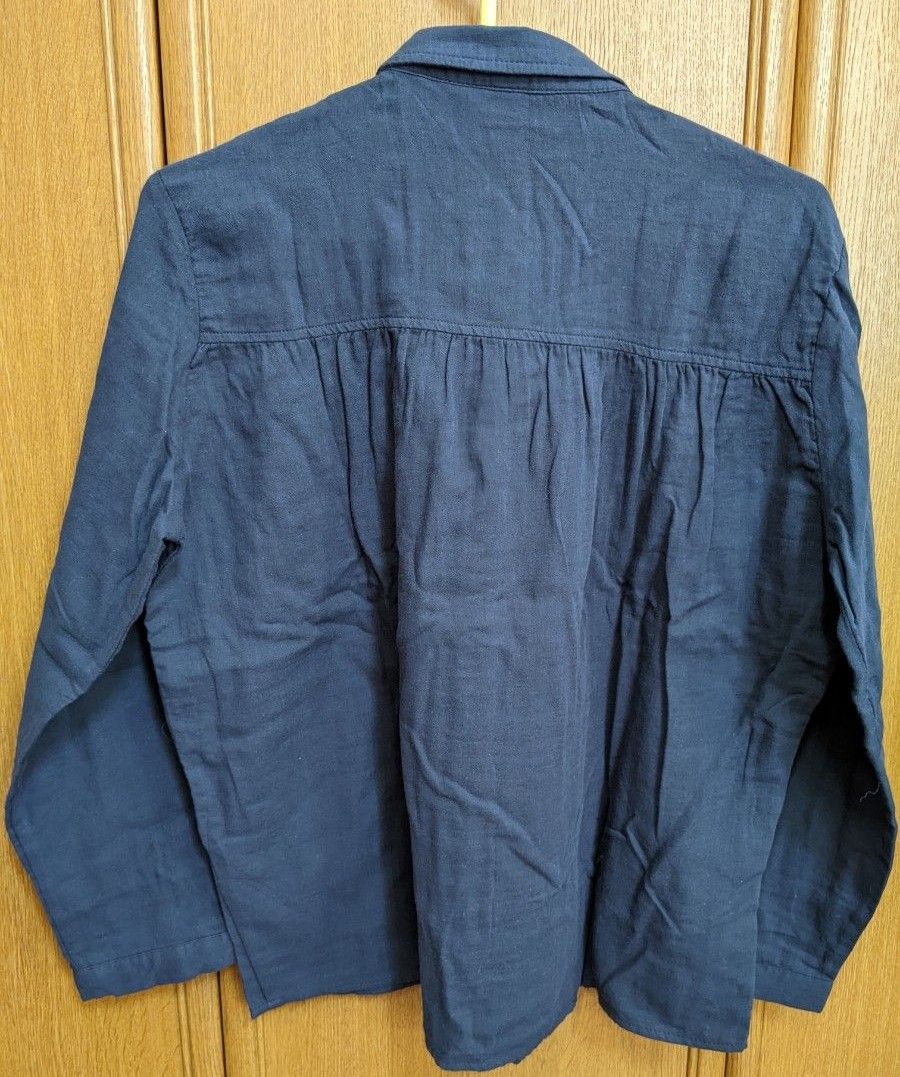 新品　未使用　ガーゼシャツ　ブラウス　長袖　やわらか　ゆったり　着やすい　楽　綿100％　ネイビー　紺　サイズM