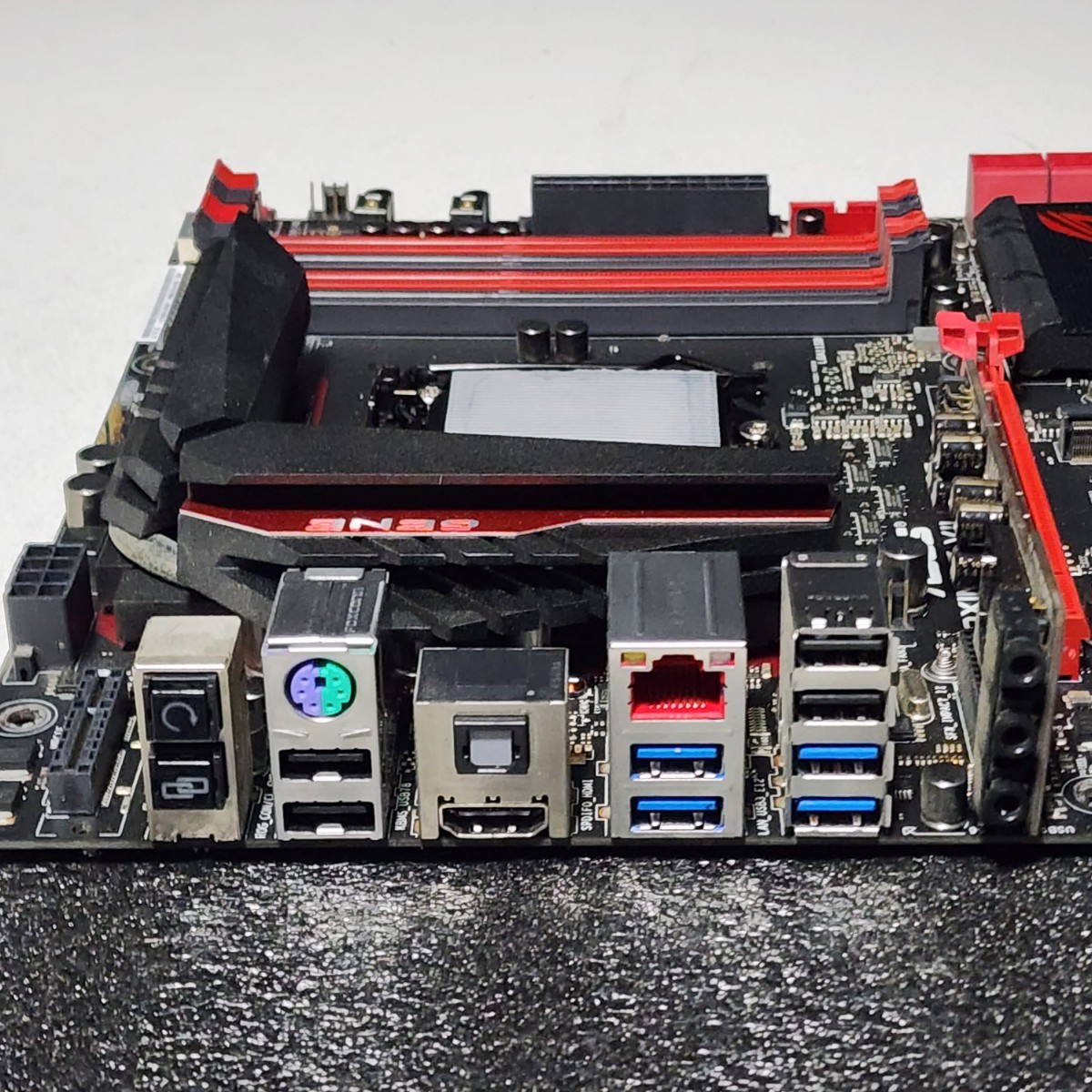 ASUS Z97 MAXIMUS VII GENE IOパネル付属 LGA1150 MicroATXマザーボード 第4・5世代CPU対応 最新Bios 動作確認済 PCパーツ_画像3