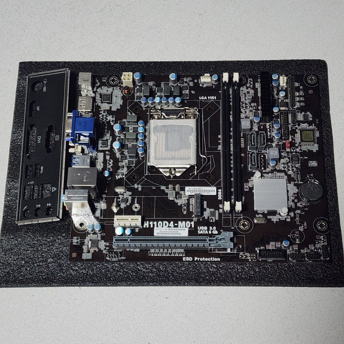 ECS H110M4-M01 IOパネル付属 LGA1151 MicroATXマザーボード 第6世代CPU対応 Bios 動作確認済 PCパーツの画像1