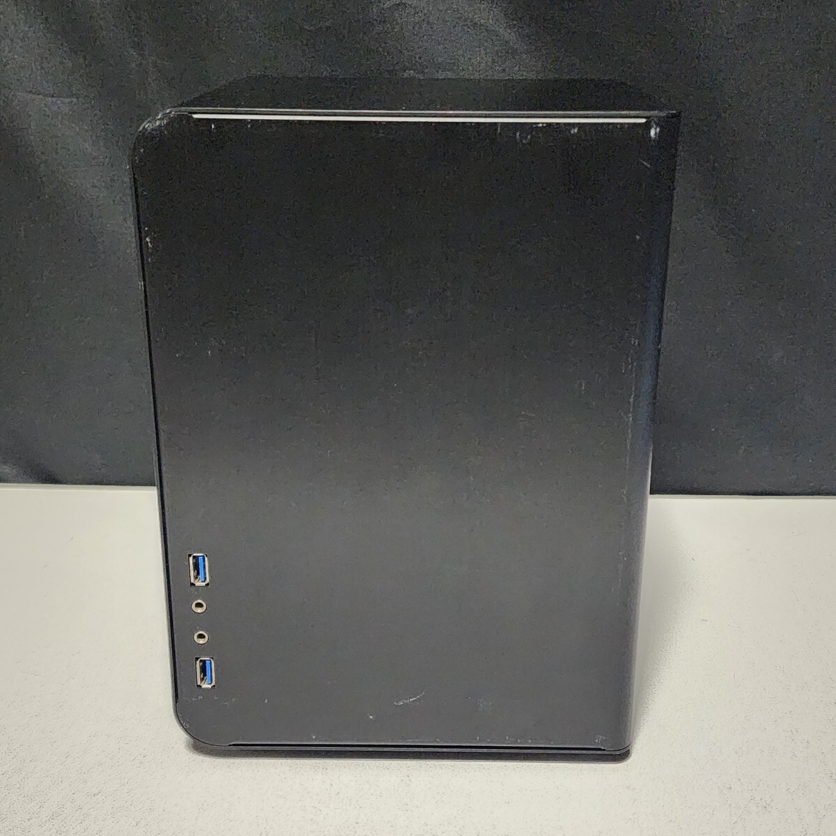 【送料無料】JONSBO U1 Black 小型PCケース(Mini-ITX) SFX電源ユニット対応 アルミニウム製の画像5