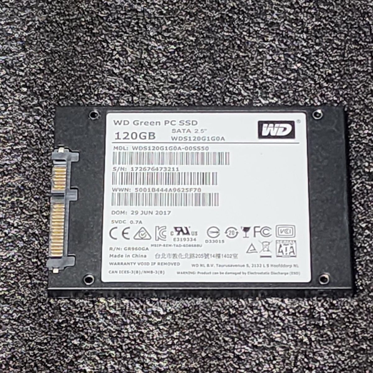 WesternDigtal WD GREEN(WDS120G1G0A-00SS50) 120GB SATA SSD 正常品 2.5インチ内蔵SSD フォーマット済 PCパーツ 動作確認済 128GB