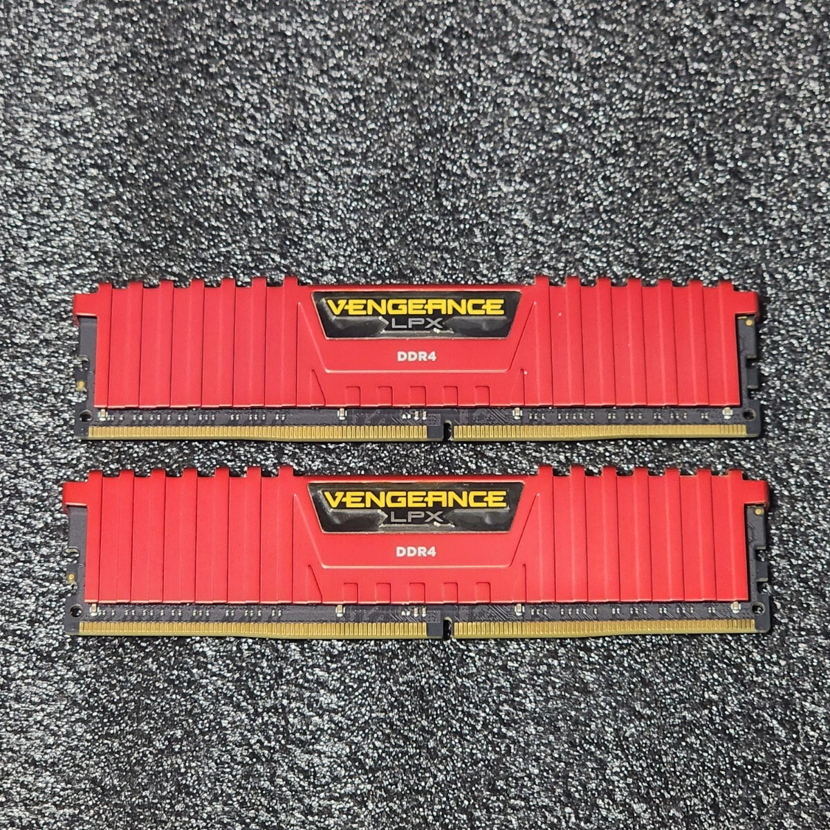 CORSAIR VENGEANCE LPX DDR4-2666MHz 32GB (16GB×2枚キット) CMK32GX4M2A2666C16R 動作確認済み デスクトップ用 PCメモリ (2)の画像1