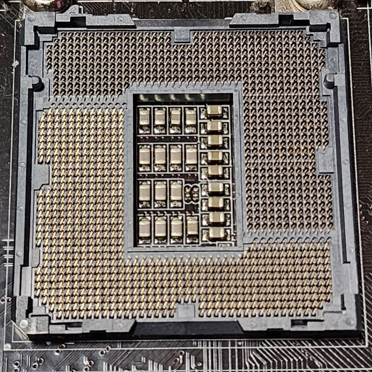 ASUS P8Z77-V PRO IOパネル付属 LGA1155 ATXマザーボード 第2・3世代CPU対応 最新Bios 動作確認済 PCパーツ_画像5