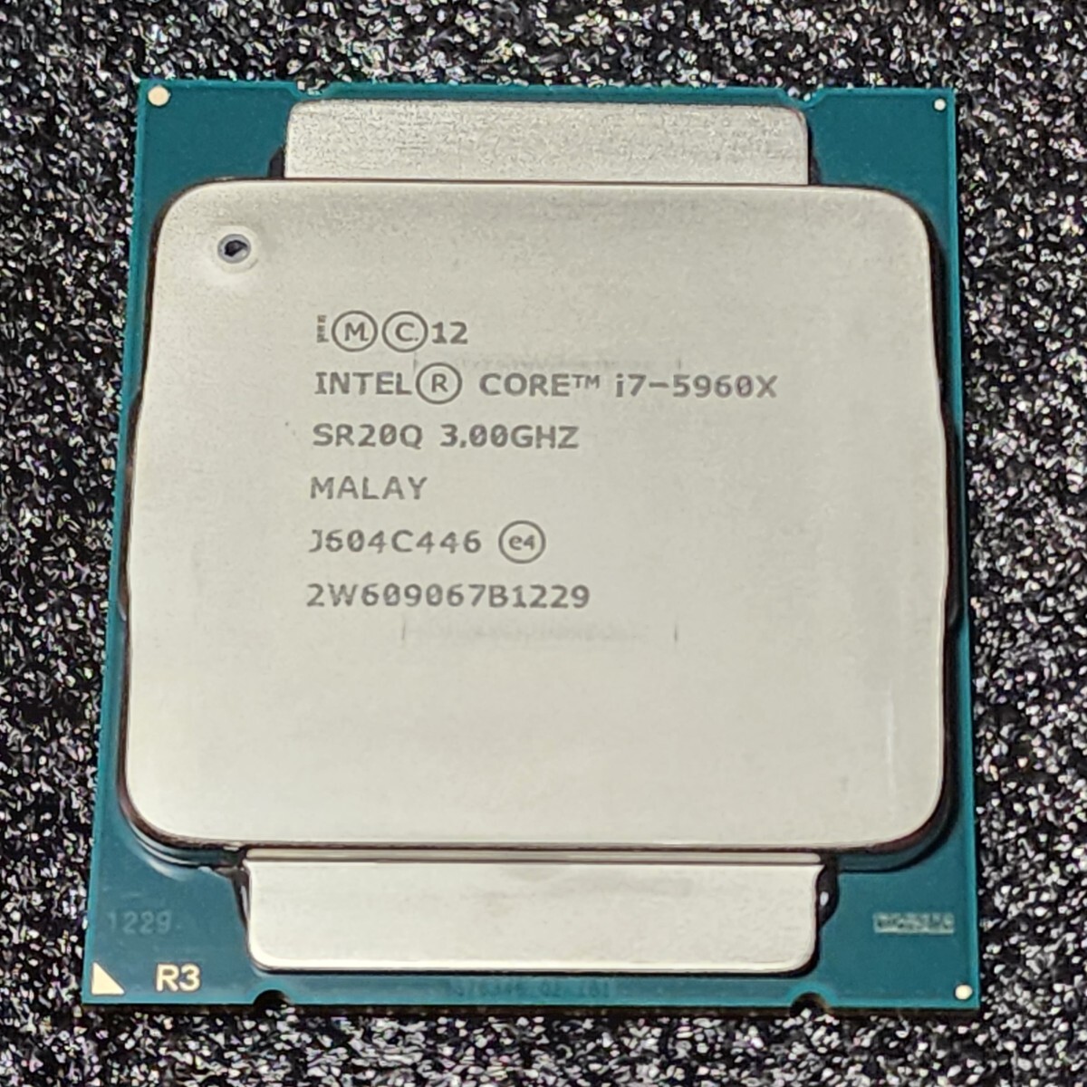 CPU Intel Core i7 5960X 3.0GHz 8コア16スレッド Haswell-E PCパーツ インテル 動作確認済み (2)の画像1