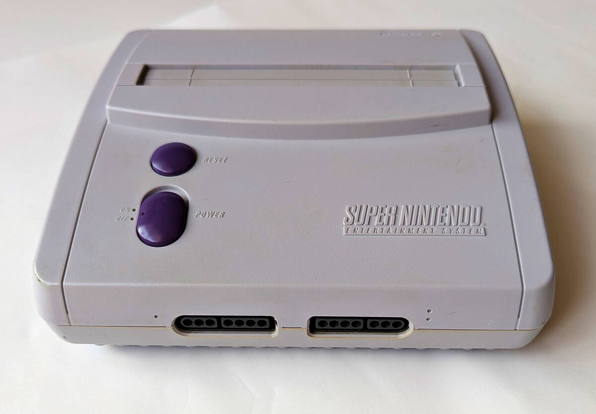 北米版 SNES JR スーパーファミコン ジュニア 本体 SUPER 北米版 SNES JR スーパーファミコン ジュニア 本体 SUPER