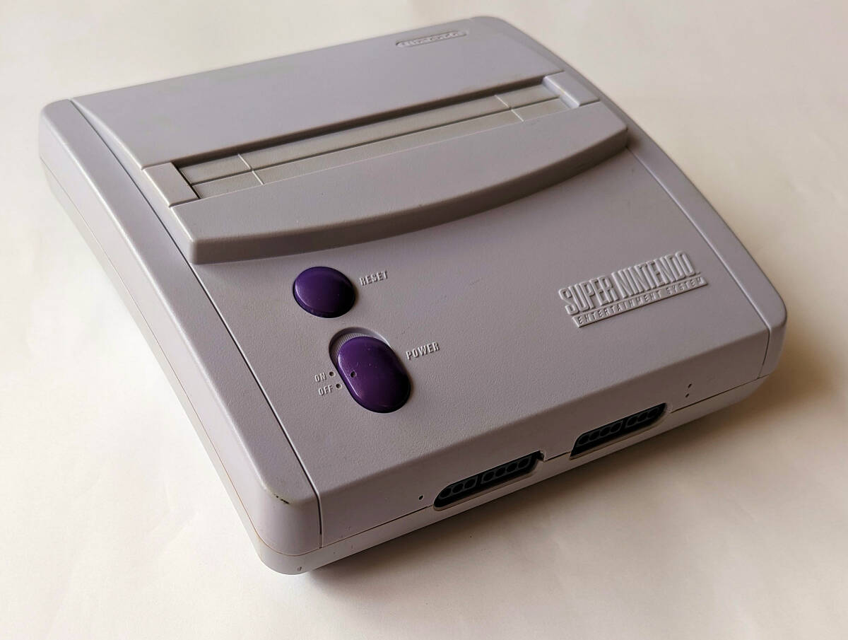 北米版 SNES JR スーパーファミコン ジュニア 本体 SUPER 北米版 SNES JR スーパーファミコン ジュニア 本体 SUPER